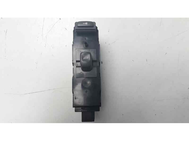 Recambio de mando elevalunas delantero derecho para volvo s80 berlina 2.4 d referencia OEM IAM 8682837  