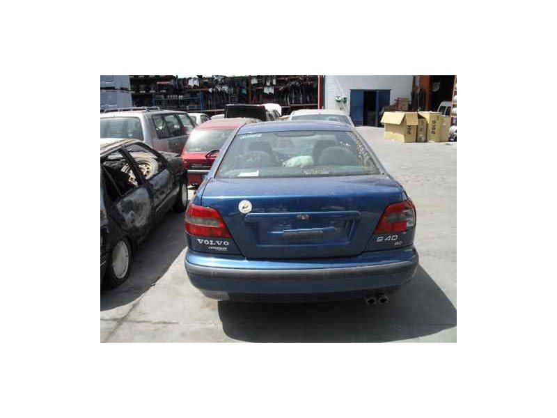 volvo s40 berlina del año 1998