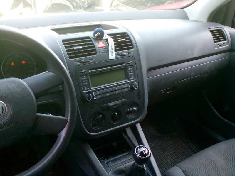 volkswagen golf v berlina (1k1) del año 2004