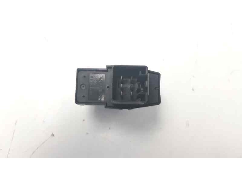 Recambio de mando elevalunas trasero derecho para volvo s80 berlina 2.4 d referencia OEM IAM 9476697  