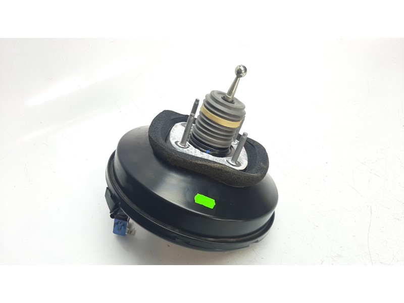 Recambio de servofreno para peugeot 208 1.2 12v e-thp referencia OEM IAM 9811514180  