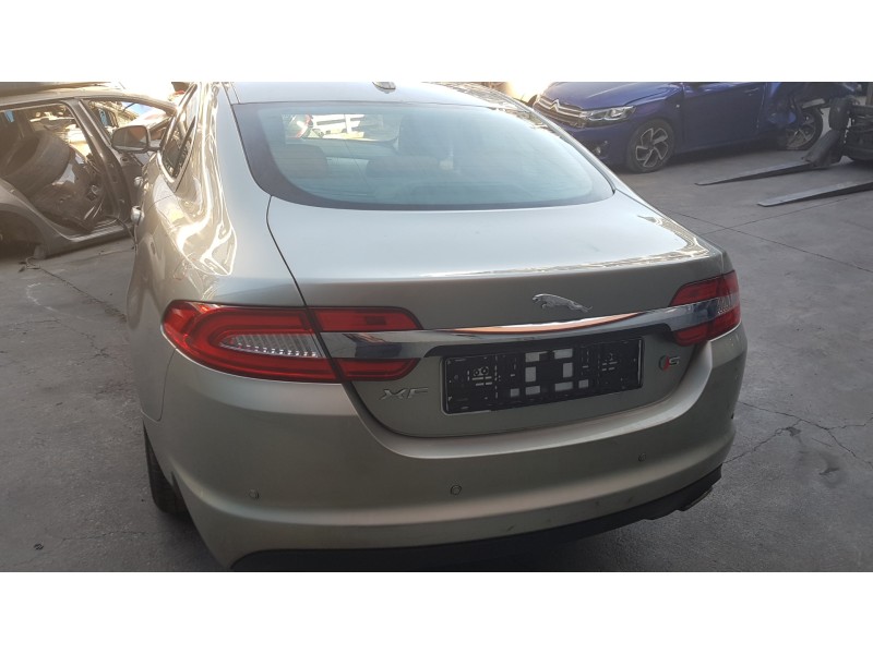 jaguar xf del año 2012