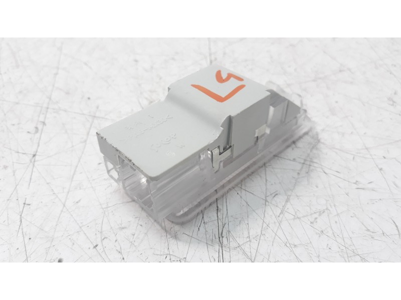 Recambio de luz interior para peugeot 2008 (--.2013) 1.6 blue-hdi fap referencia OEM IAM PA6MX30  