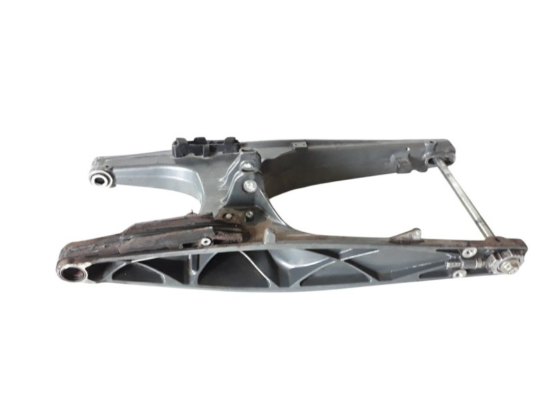Recambio de basculante para ktm 390 duke 390 duke referencia OEM IAM 28104030044BA  