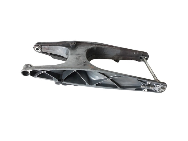 Recambio de basculante para ktm 390 duke 390 duke referencia OEM IAM 28104030044BA  