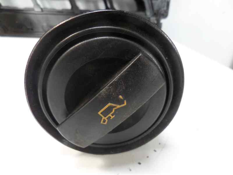Recambio de tapon de aceite para audi a8 (4e2) 4.0 tdi quattro referencia OEM IAM 057103482C  