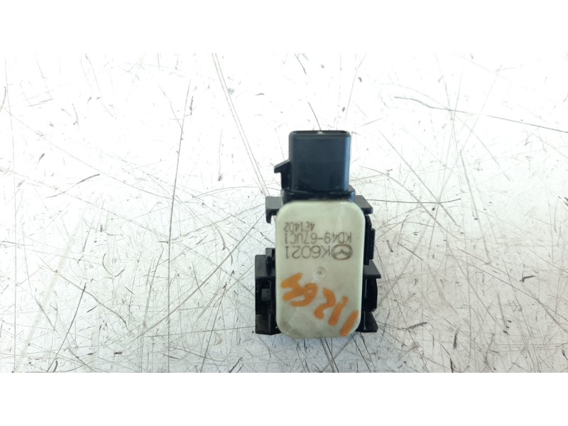 Recambio de sensor de aparcamiento para mazda cx-5 2.2 turbodiesel cat referencia OEM IAM KD4967UC1  