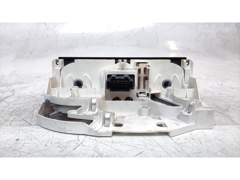 Recambio de mando climatizador para volkswagen golf iv berlina (1j1) básico referencia OEM IAM 1J0820045F EPKVW000 