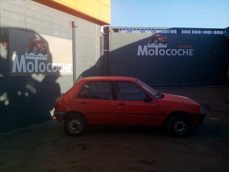 peugeot 205 berlina del año 1992