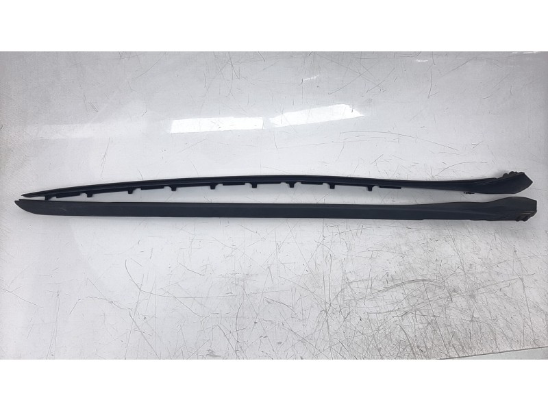 Recambio de molduras delanteras para bmw serie 2 active tourer (u06) 225 e xdrive referencia OEM IAM 8492277  