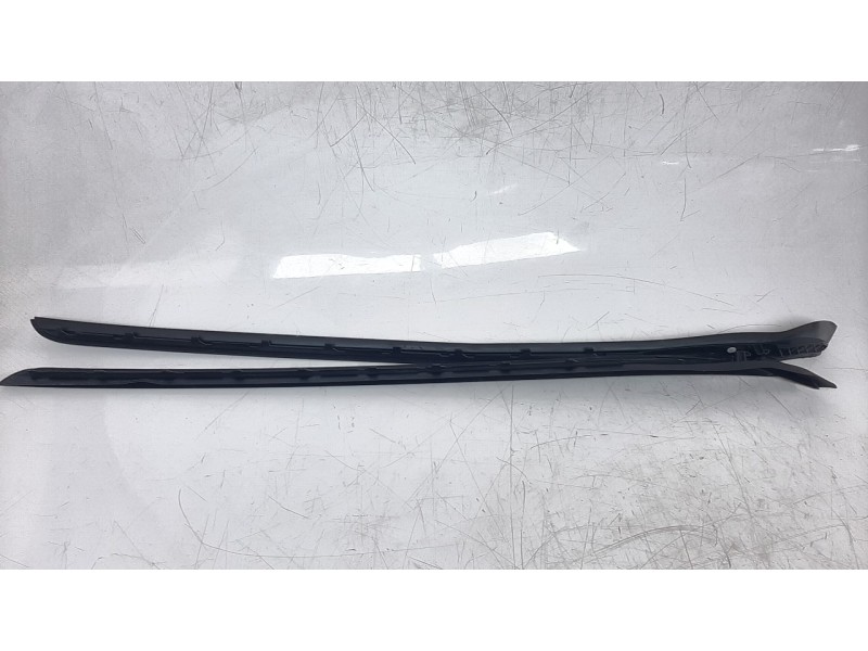 Recambio de molduras delanteras para bmw serie 2 active tourer (u06) 225 e xdrive referencia OEM IAM 8492277  