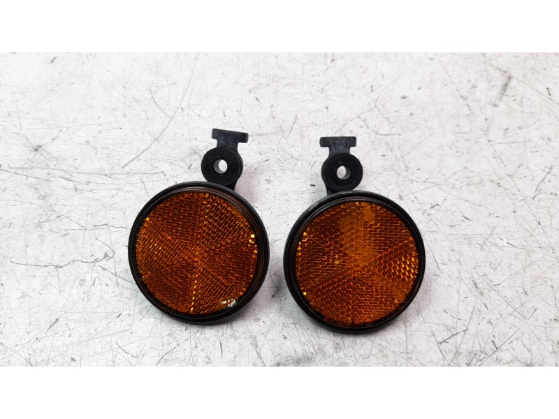 Recambio de piloto delantero derecho para honda cb 650r referencia OEM IAM 33741KTGU01  