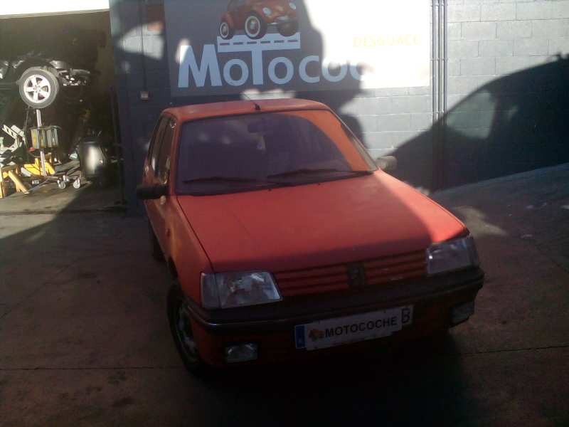 peugeot 205 berlina del año 1992