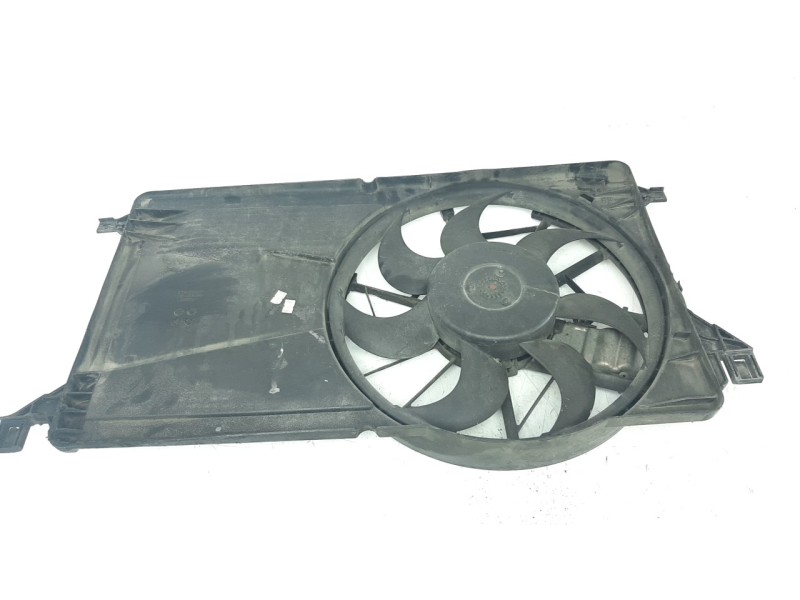 Recambio de electroventilador para volvo v50 familiar 1.6 diesel cat referencia OEM IAM 3135103905  