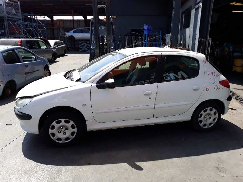 peugeot 206 berlina del año 2002