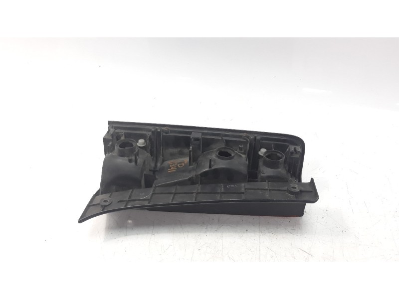Recambio de piloto trasero derecho para mazda bongo friendee referencia OEM IAM 0431485  