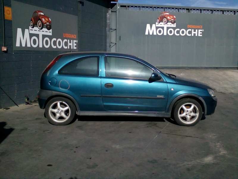 opel corsa c del año 2000
