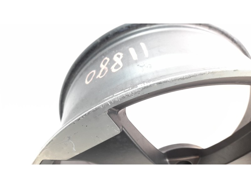 Recambio de llanta para audi a4 avant (8w5) básico referencia OEM IAM 8W0601025CG  
