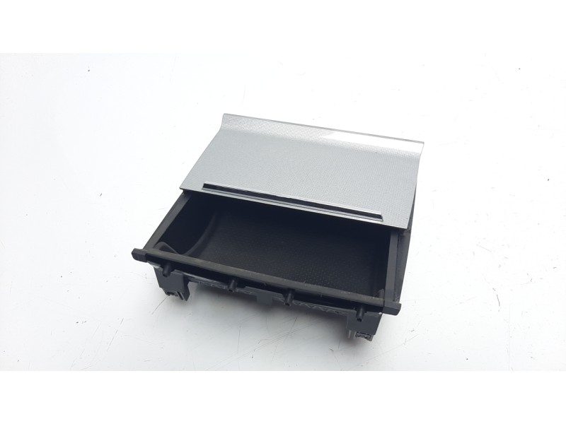 Recambio de cenicero para skoda octavia lim. (5e3) 1.6 tdi dpf referencia OEM IAM 5E1863077BQ15  