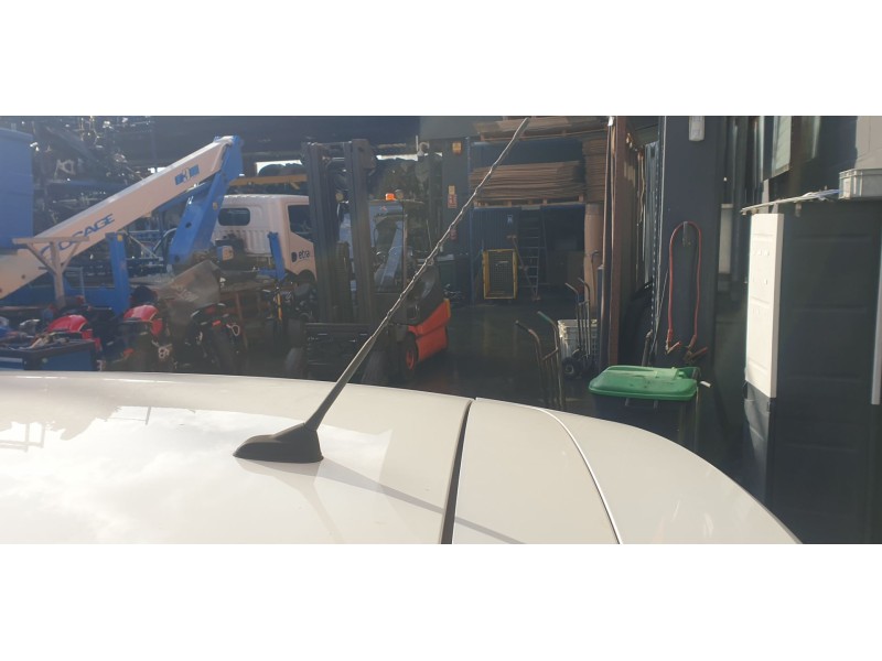 Recambio de antena para citroen c4 cactus origins referencia OEM IAM 9674768980  