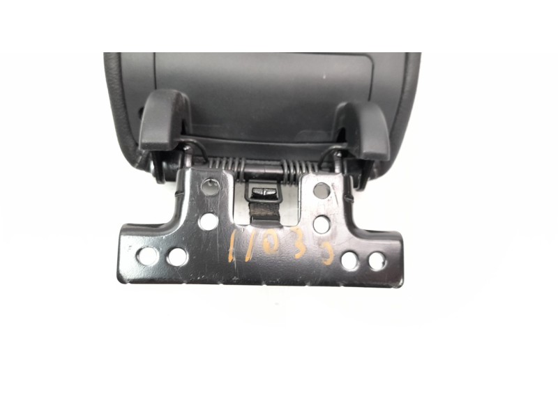 Recambio de apoyabrazos central para kia niro referencia OEM IAM 84660G5000CN1  