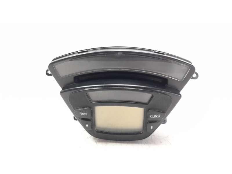 Recambio de cuadro instrumentos para piaggio (vespa) x9 referencia OEM IAM 584847  