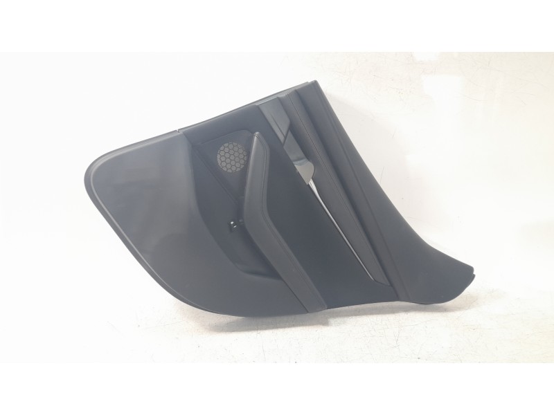 Recambio de guarnecido puerta trasera derecha para mazda 3 sedán (bp) referencia OEM IAM BCJH5881D  