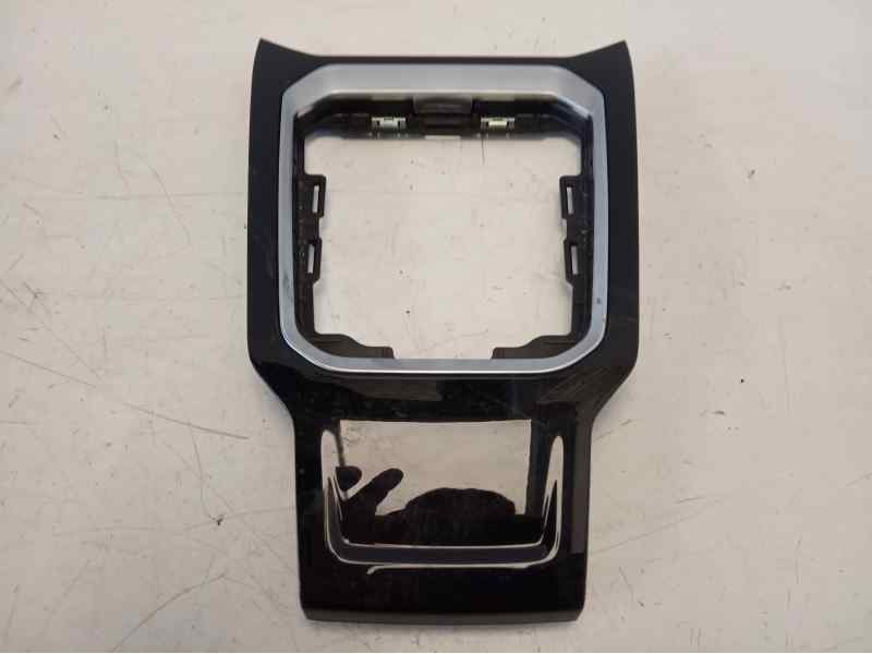 Recambio de moldura para volkswagen t-roc sport referencia OEM IAM 2GA711456A  