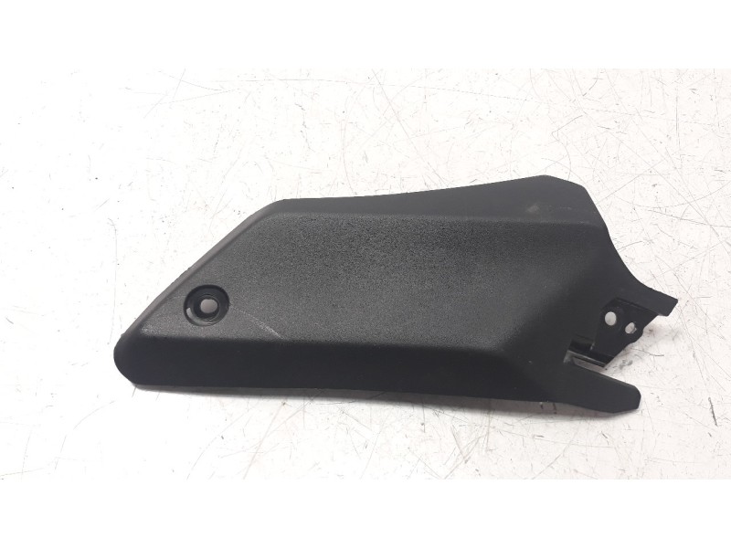 Recambio de moldura para yamaha yzf-r6 referencia OEM IAM BEB28229  