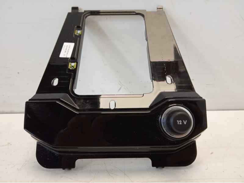 Recambio de moldura para volkswagen t-roc sport referencia OEM IAM 2GA864263  