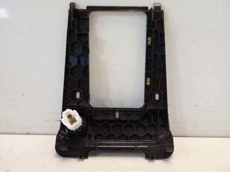 Recambio de moldura para volkswagen t-roc sport referencia OEM IAM 2GA864263  