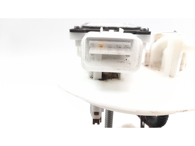 Recambio de bomba combustible para hyundai kona 1.0 tgdi cat referencia OEM IAM 33040J9200  