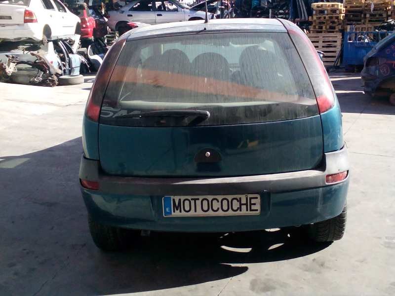 opel corsa c del año 2000
