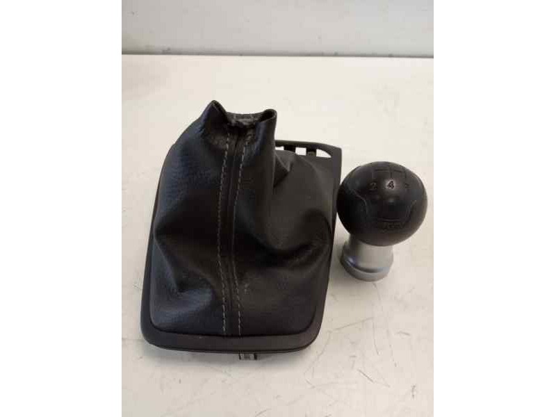 Recambio de pomo palanca cambio para kia rio (yb) concept referencia OEM IAM 43711H8110  