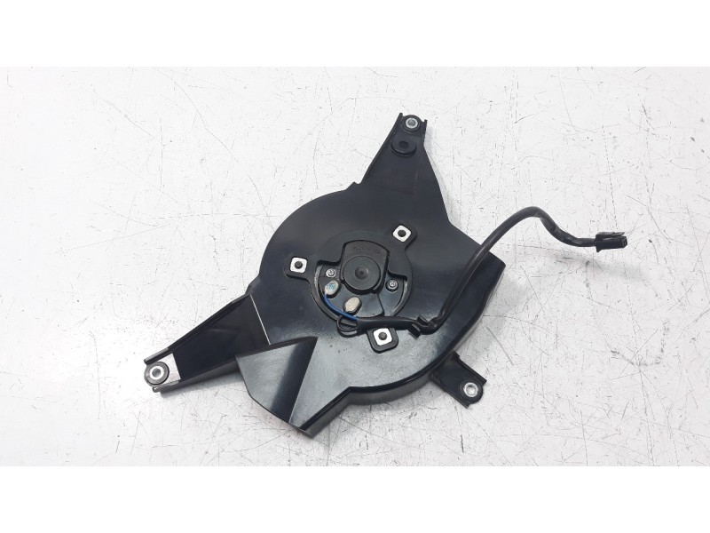 Recambio de electroventilador para yamaha yzf-r6 referencia OEM IAM BEB1240500  