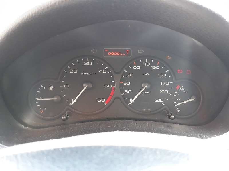 peugeot 206 berlina del año 2002