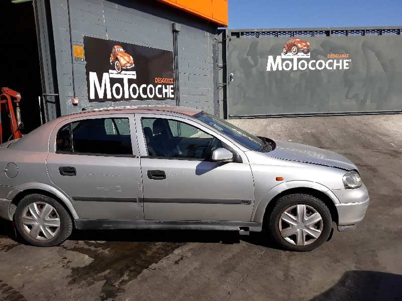 opel astra g berlina del año 1998