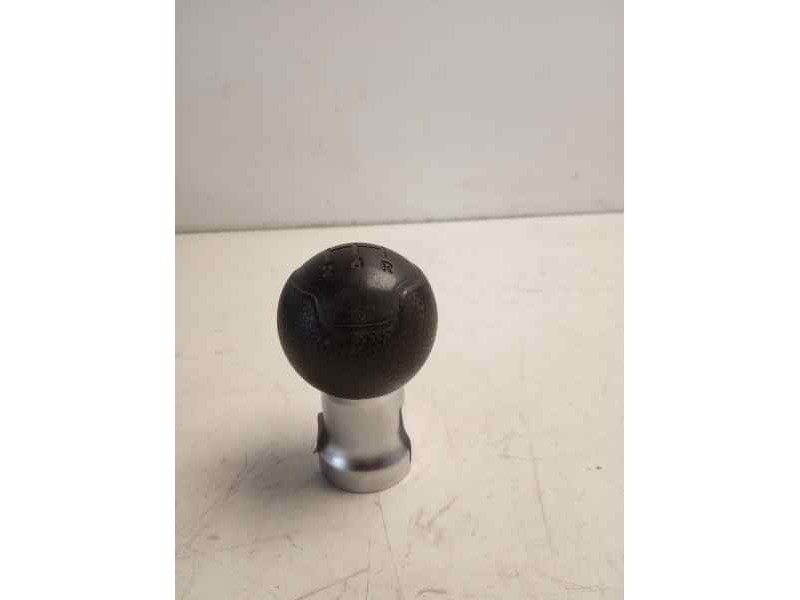 Recambio de pomo palanca cambio para kia rio (yb) concept referencia OEM IAM 43711H8110  