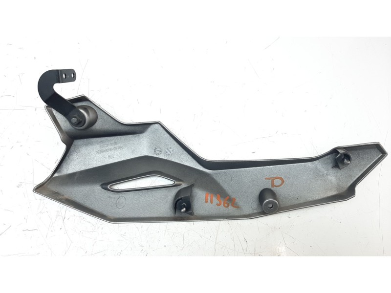 Recambio de moldura para kawasaki z 900 referencia OEM IAM 550280709  