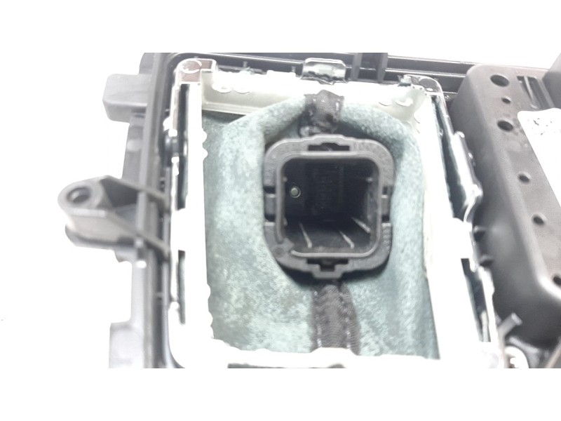 Recambio de pomo palanca cambio para audi a4 avant (8w5) básico referencia OEM IAM 8W1713111C  