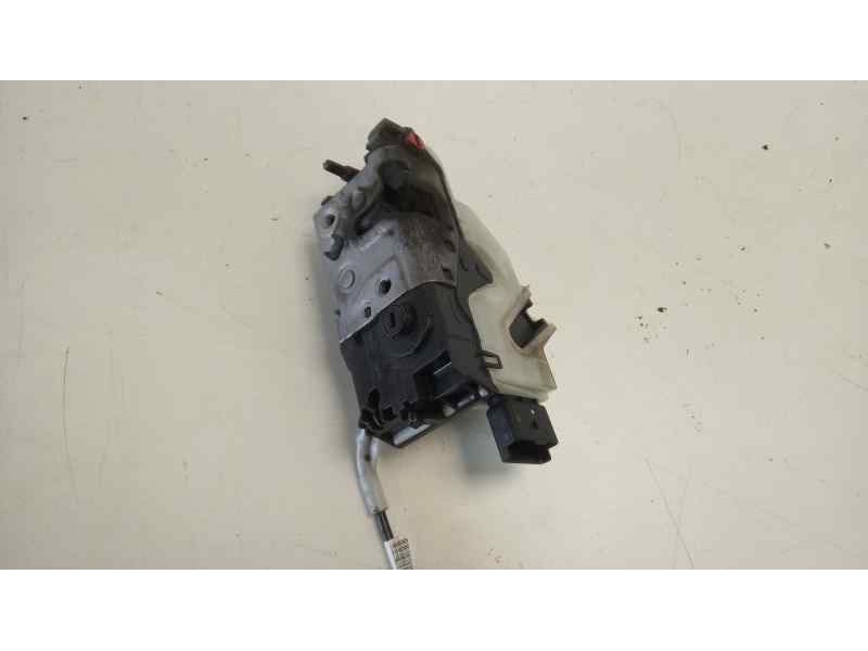 Recambio de cerradura puerta trasera izquierda para peugeot 208 1.6 blue-hdi fap referencia OEM IAM 981250128  