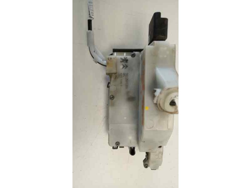 Recambio de cerradura puerta trasera izquierda para peugeot 208 1.6 blue-hdi fap referencia OEM IAM 981250128  
