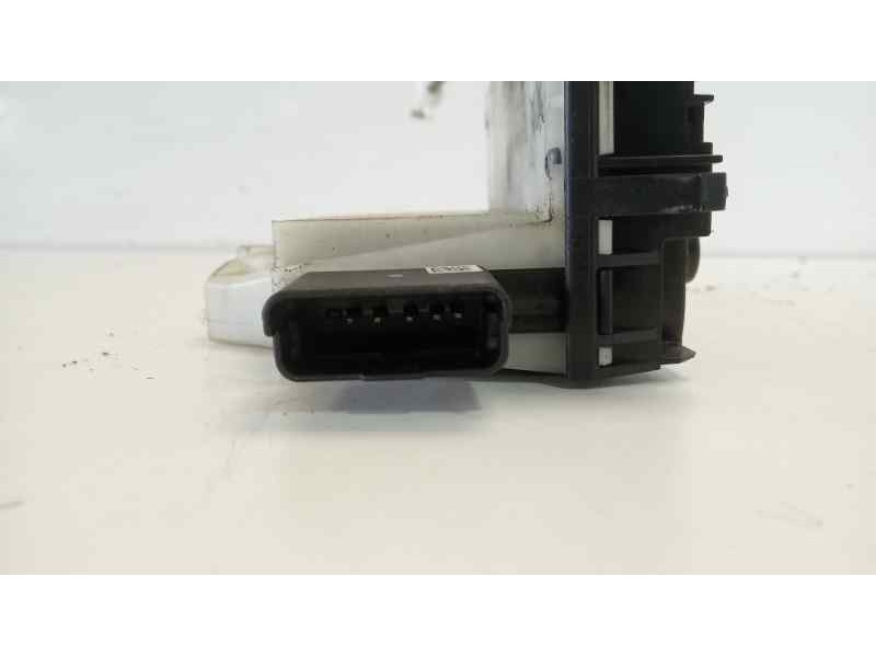 Recambio de cerradura puerta trasera izquierda para peugeot 208 1.6 blue-hdi fap referencia OEM IAM 981250128  