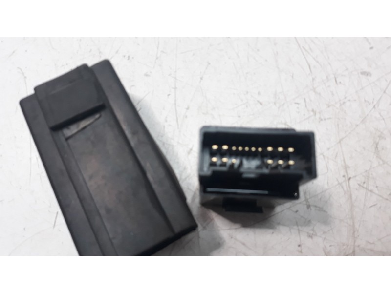 Recambio de modulo electronico para yamaha yzf-r6 referencia OEM IAM 5VK8195051  