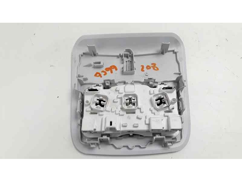 Recambio de luz interior para peugeot 208 1.6 blue-hdi fap referencia OEM IAM 9674441377  