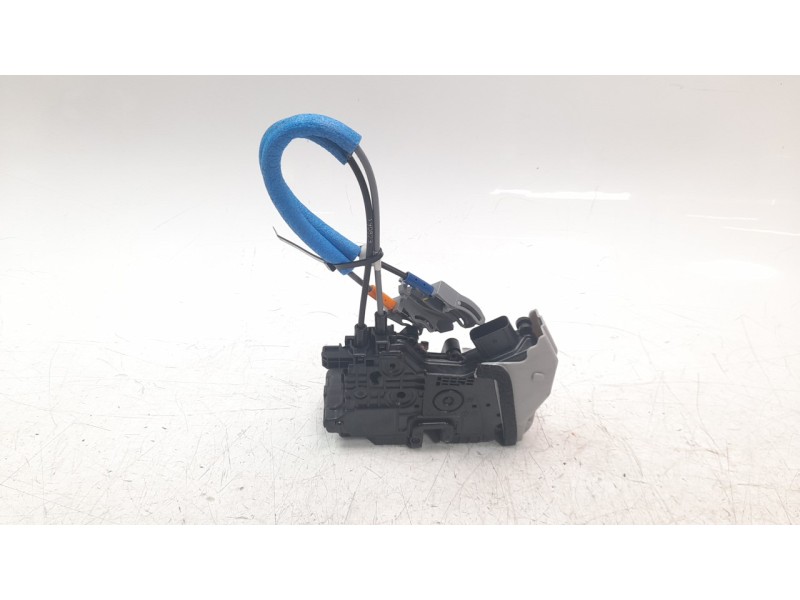Recambio de cerradura puerta delantera derecha para hyundai kona 1.0 tgdi cat referencia OEM IAM 81320J9010  