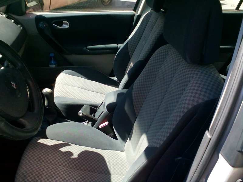 renault megane ii classic berlina del año 2004