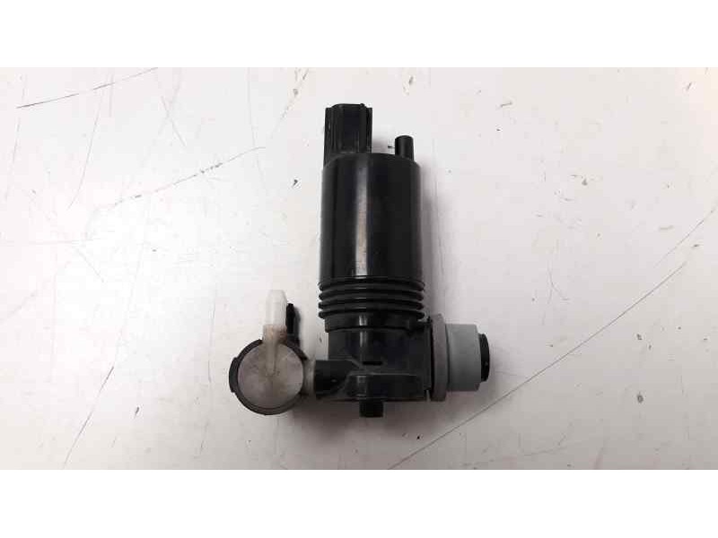 Recambio de bomba limpia para ford fiesta (cb1) trend referencia OEM IAM 8A6117K624AA  