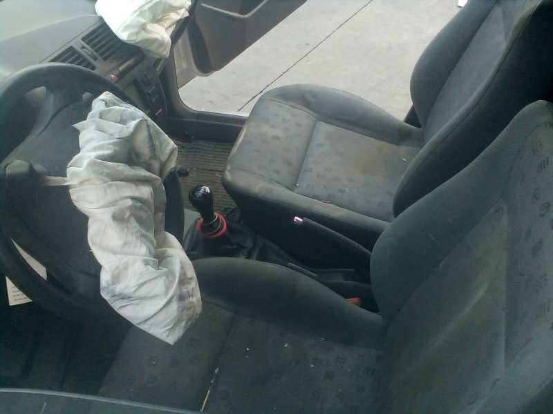 seat ibiza (6k1) del año 2001