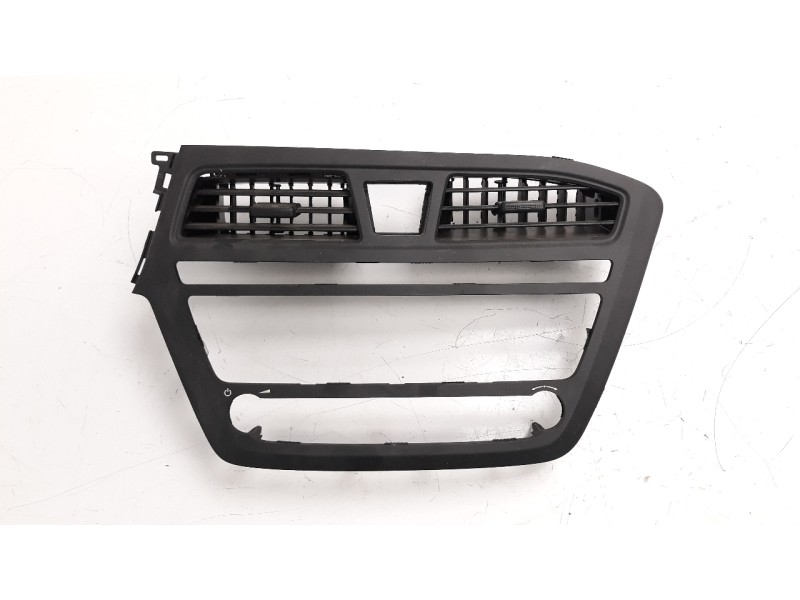 Recambio de rejilla aireadora para hyundai i20 1.2 16v cat referencia OEM IAM 84740C8050  